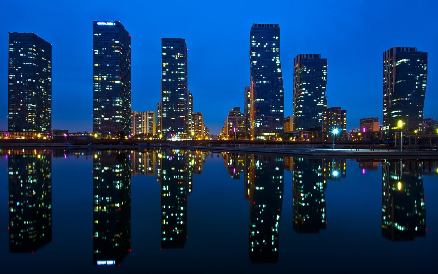 熊猫体育APP-欧洲女子篮联赛激烈进行，乌克兰和波兰抢夺冠军宝座，欧洲女子篮球锦标赛